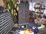 Der einmalige Keramikladen der Tpferei Schmiedeberg mit Namenstassen, Feuerfestkeramik und Gebrauchskeramik.